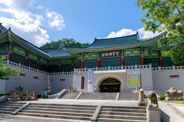 Yangsan, Güney Kore - 2 Ağustos 2018: Tongdosa Sungbo müzede Yangsan şehir