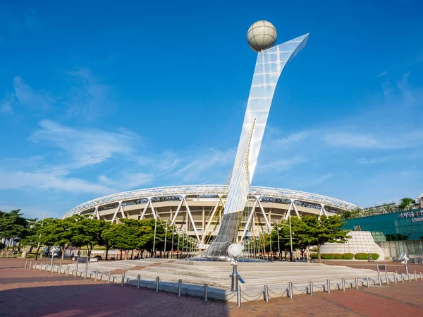 2018 大邱スタジアム 夏のシーズンの旧社名 大邱ワールド カップ競技場 — ストック写真