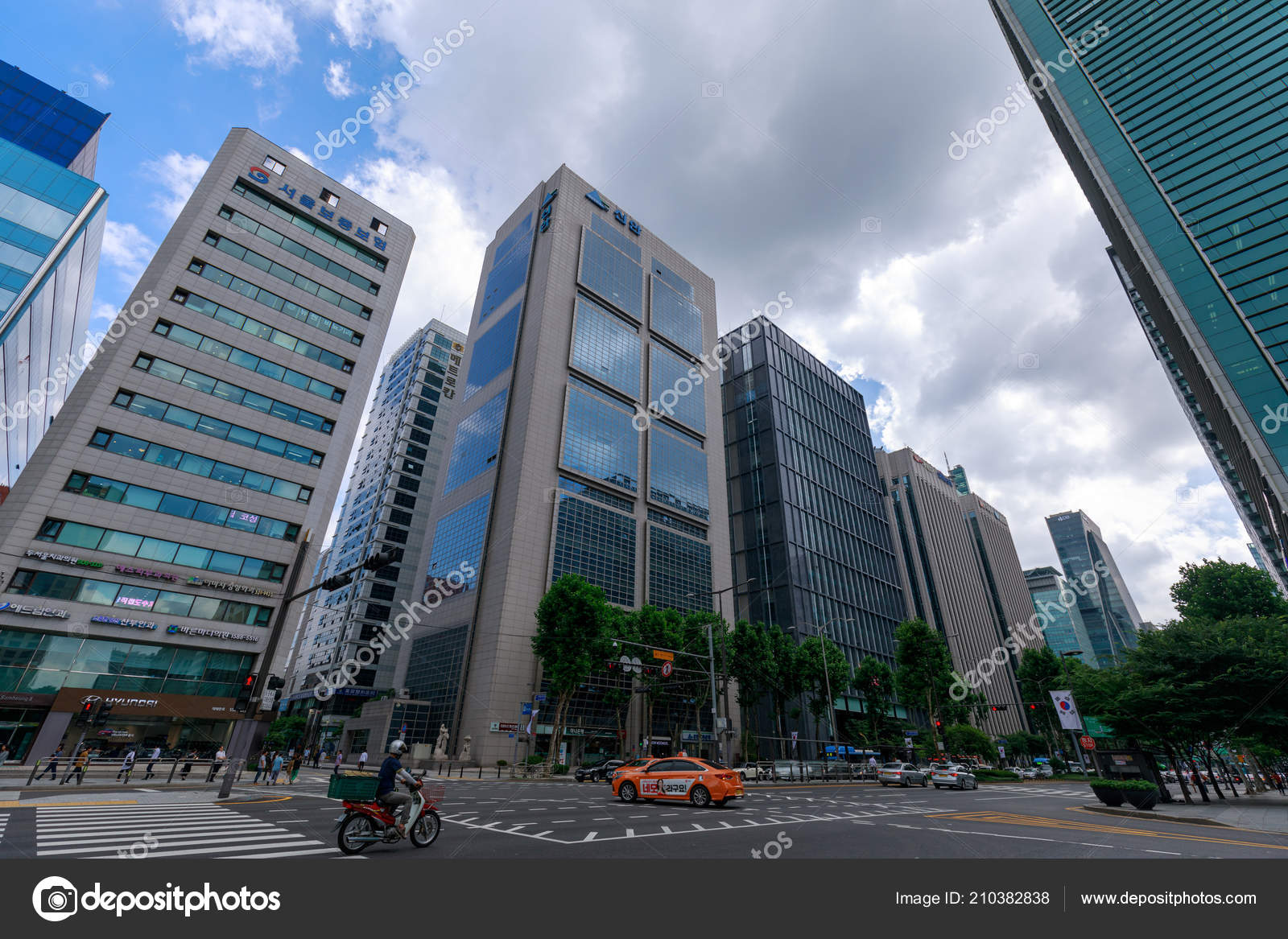  Seoul  South Korea Jul 2022 Office Buildings  Streetscape 