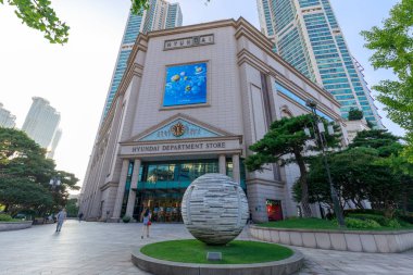Seoul, Güney Kore - 21 Temmuz 2018: Mokdong Hyundai Yangcheon-gu, Seoul city mağazada