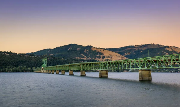Green Truss Hood River Bridge Crosses Columbia River Gorge Connects — Stock Photo, Image