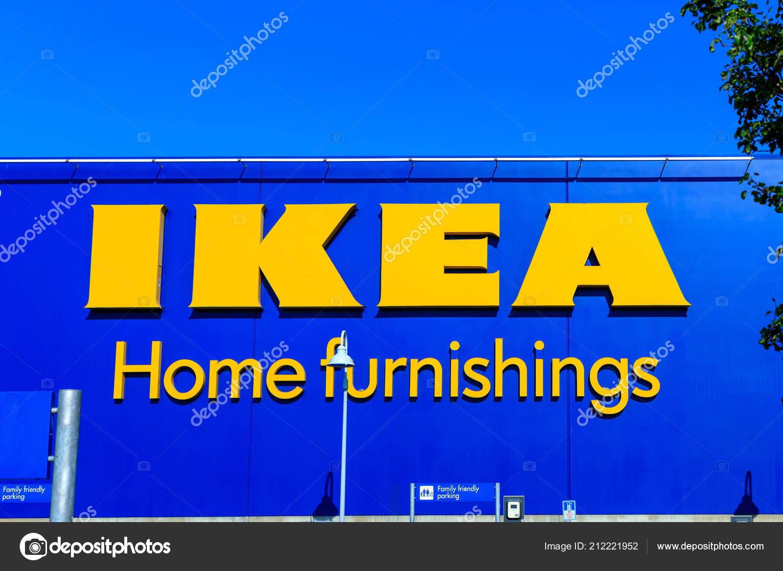 Portland Oregon Aug 2018 Ikea Home Furnishings Store Located