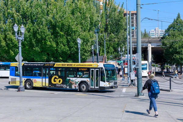 Portland Oregon Ağustos 2018 Portland Toplu Taşıma Harfler Otobüs Rose — Stok fotoğraf