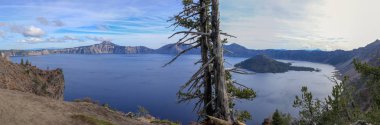Panoramik Krater Gölü Milli Parkı, Oregon, ABD