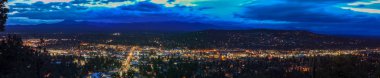 Panorama, Bend Pilot Butte mahalle Parkı, Oregon dan görüldüğü gibi United Devletler