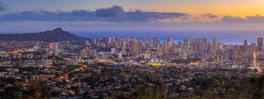 Honolulu şehri, Waikiki ve Diamond Head Tantalos uyanık - görüntü üzerinden panoramik manzaralı