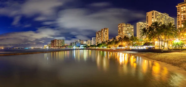 Famous Waikiki Beach Ahu Hawaii Image — Stock Photo, Image