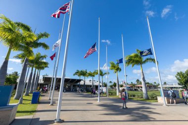 Oahu, Hawaii - 25 Aralık 2018: Pearl Harbor tarihi eserleri, Honolulu görünümü