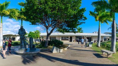 Oahu, Hawaii - 25 Aralık 2018: Pearl Harbor tarihi eserleri, Honolulu görünümü