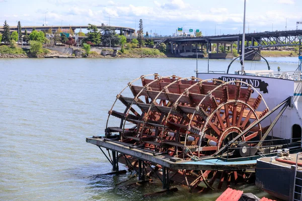 Oregon Denizcilik Müzesi Willamette riverside bulunan, Portland şehir — Stok fotoğraf