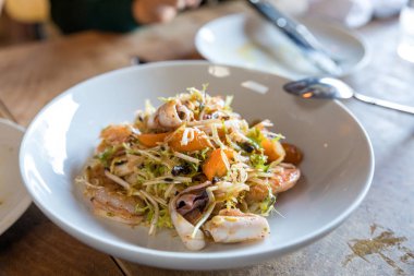 Masada deniz ürünleri salatası