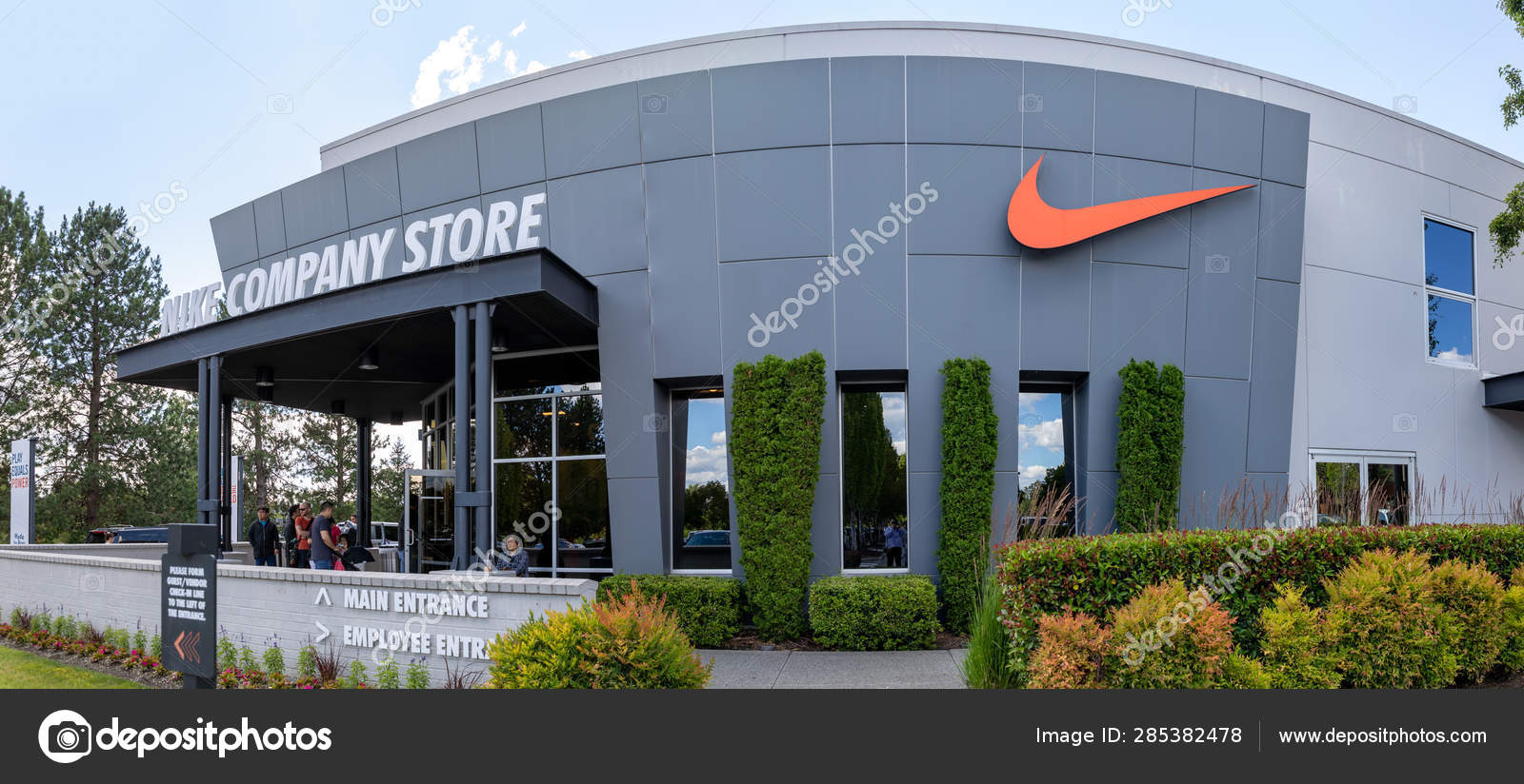 nike company store phone number