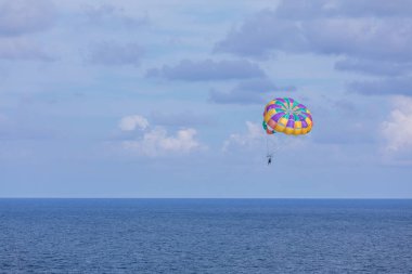 Karayip Denizi 'nde Parasailing, Cancun Sahili