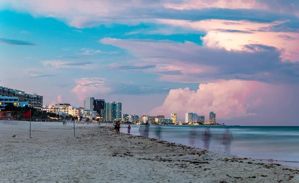 Cancun beach during sunset — Stock Photo, Image