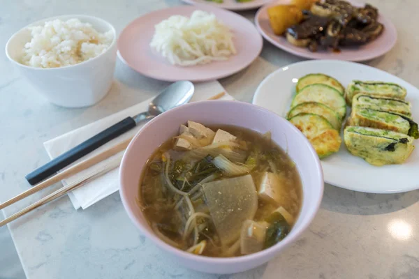 白木道円蔵の汁物・飯物・おかず — ストック写真