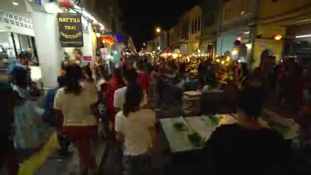 Πουκέτ, Ταϊλάνδη 23 Δεκεμβρίου 2018: Το βράδυ της Κυριακής αγορά στην πόλη του Πουκέτ. — Αρχείο Βίντεο