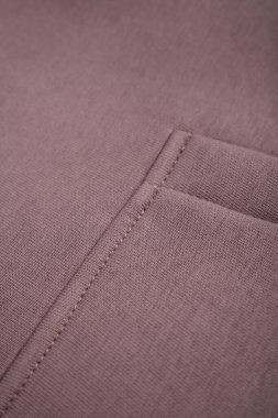 Düzgün dikişli Mocha kumaşı. Pamuk.