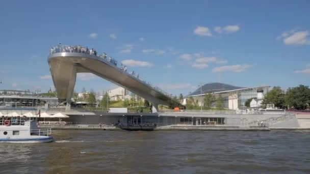 Москва Серпня 2018 Плавучий Міст Zaryadie Парку Метр Структури Підтримки — стокове відео