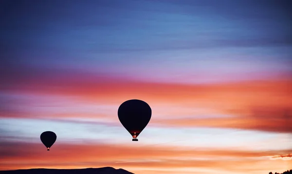 Beautiful Balloons Backdrop Mountain Landscape Summer — Stock Photo, Image