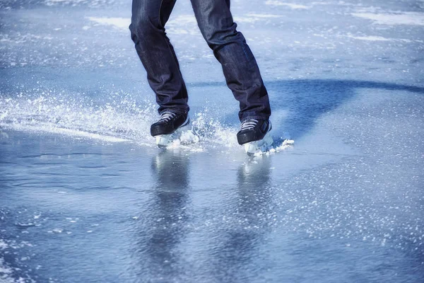 Tipo Monta Patines Sobre Hielo Invierno — Foto de Stock