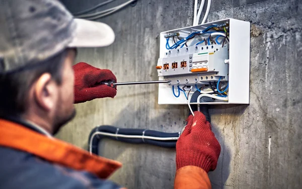 Ligação do sistema de alimentação eléctrica — Fotografia de Stock