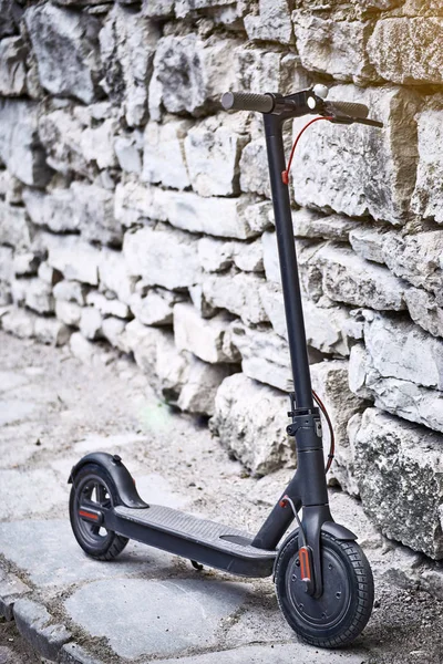 Le scooter électrique est le moyen le plus respectueux de l'environnement — Photo