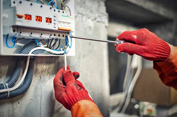 Ligação do sistema de alimentação eléctrica — Fotografia de Stock