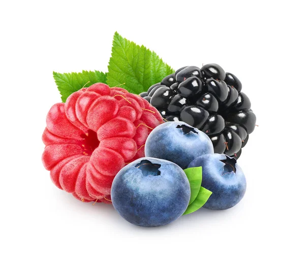 Campuran berry terisolasi blueberry, raspberry dan blackberry pada latar belakang putih Stok Gambar