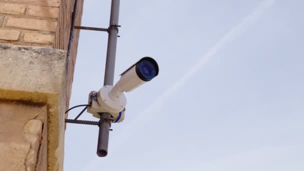 Granada Spagna Aprile 2018 Videocamera Sicurezza Sul Muro Monitoraggio Della — Video Stock