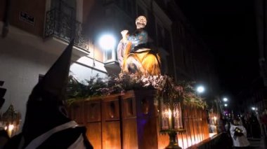 Valladolid, İspanya, Mart - 26, 2018: Gece, Semana Santa dini törende