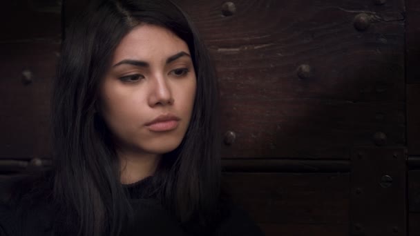 Smutny Zamyślony Piękny Asian Kobieta Bliska — Wideo stockowe