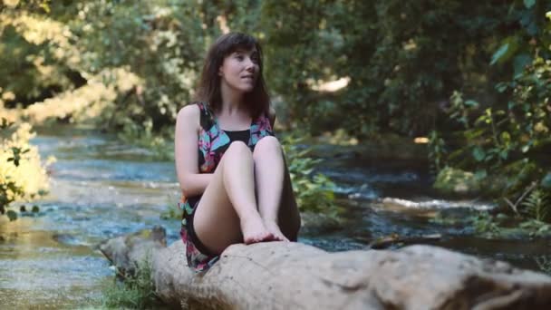 Woman Sitting Bank River Contact Nature — Stock Video