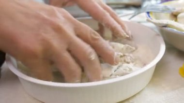 Tipik İtalyan specialty: enginar un kızartmak için kaplama