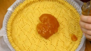 Kadın mutfağında bir lezzetli taze pasta yapma