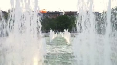 Ulusal Kültür Sarayı, Sofya, Bulgaristan portresi: su dökerek Çeşme 