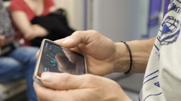 Зосередитися Технології Смартфон Сучасність Людина Використовує Смартфон — стокове відео