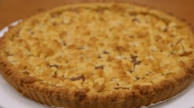 lezzetli taze pişmiş kayısı tart