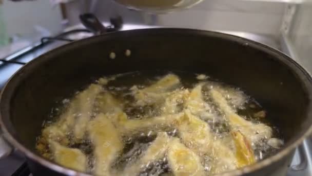 Frying Cod Christmas Dinner South Italy — Stock Video