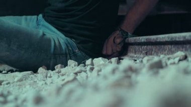 Ücretsiz getting izlemek ve kaçar kürek inme bağlı adam kadar kapatın