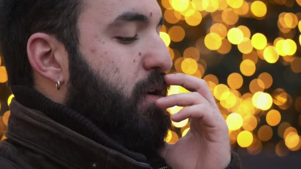 Молодой Человек Бородой — стоковое видео