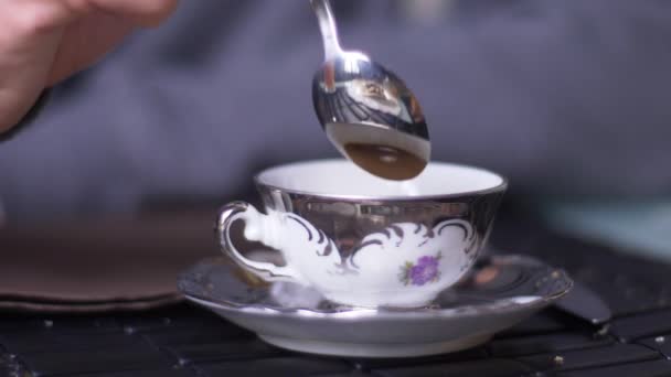 Mezclando Azúcar Café Espresso Cámara Lenta Primer Plano — Vídeo de stock