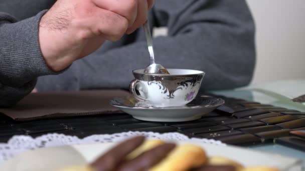 Het Mengen Van Suiker Espressokoffie Italiaans Ontbijt — Stockvideo