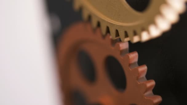 Engranajes metálicos y ruedas dentadas — Vídeo de stock