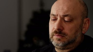 kendisiyle nedeni, düşünüyorum, çözmek. Düşünme ve akıl yürütme kendisiyle olgun adam