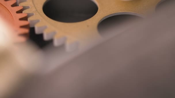 Engranajes metálicos y ruedas dentadas — Vídeos de Stock