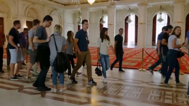 Des Personnes Visitant Parlement Roumain Mai 2018 Bucarest Roumanie — Video