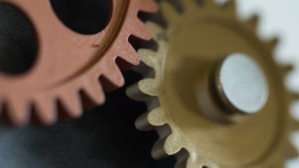 Engrenagens metálicas e rodas dentadas — Vídeo de Stock
