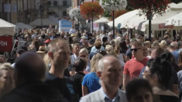 Gente Che Cammina Città Street Slow Motion Agosto 2018 Danzica — Video Stock