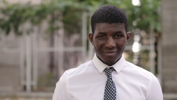 Amerikanischer Afrikanischer Junger Mann — Stockvideo
