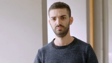 Yakışıklı Genç Adamın Portresi